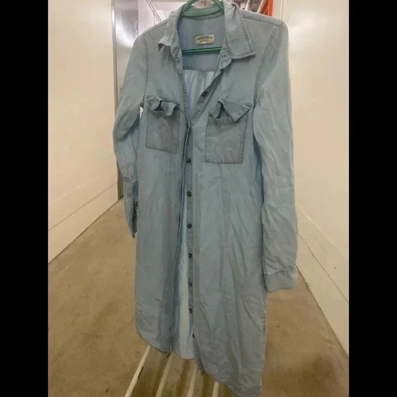 Zara  chambray shirtdress - Picture 1 of 5